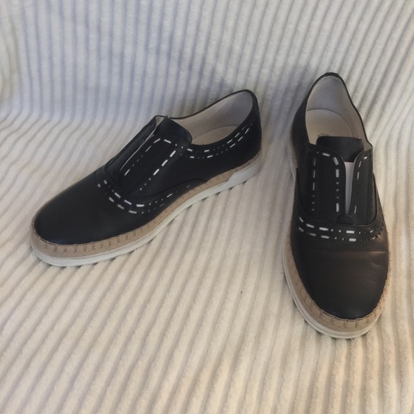 TOD’s Black & white Oxford shoes - Picture 2 of 8